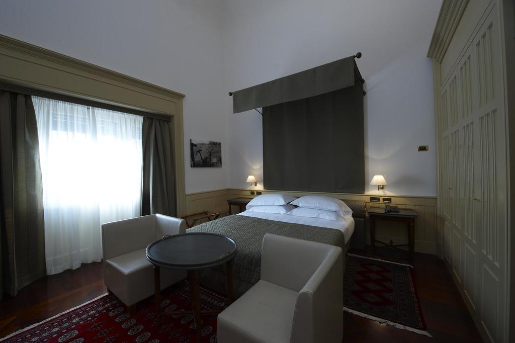 Hotel Grand Piazza Borsa 4*