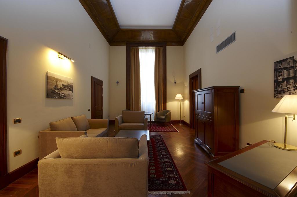 Hotel Grand Piazza Borsa 4*